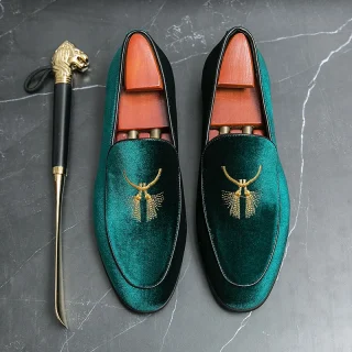 Fashion Design Comfortable Dress Shoes Slip on Green Color Size 47 48 Mens Suede Loafers Shoes