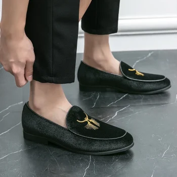 Fashion Design Comfortable Dress Shoes Slip on Green Color Size 47 48 Mens Suede Loafers Shoes - Image 3