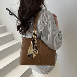 Niche femmes rétro sac à main haut de gamme une épaule sac fourre-tout avec fermeture à glissière couleur unie coutures contrastées en gros