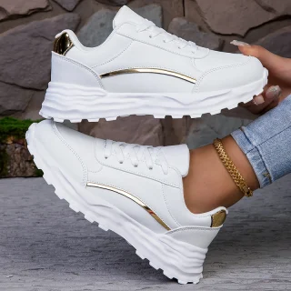 New Arrival Wholesale Student's Casual Walking White Platform Shoes Thick Bottom Increase Shoes for Women New Style 2025