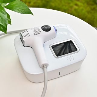 Épilation permanente indolore rapide 150W Diode Laser Portable 755 808 1064nm TEC Système de refroidissement pour usage commercial CE Machine