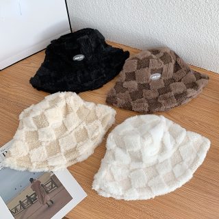 FF4665 hiver chaud Plaid moelleux fourrure pêcheur casquette femmes en peluche chapeau à carreaux floue fausse fourrure seau chapeaux