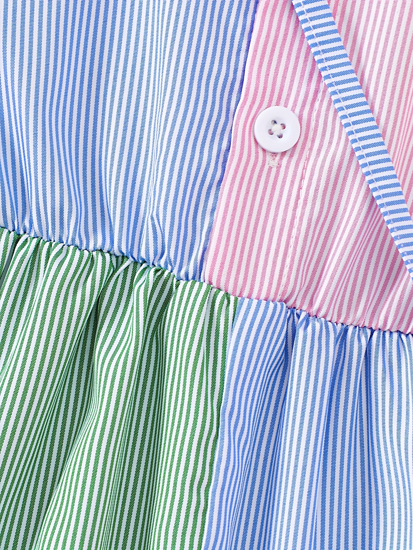 A Cute And Loose Summer Dress for Baby Girls Featuring Colorful Stripes And a Contrasting Design, Paired with a Bow Bag, Perfect for Vacation Relaxation And Everyday Wear – Image 24