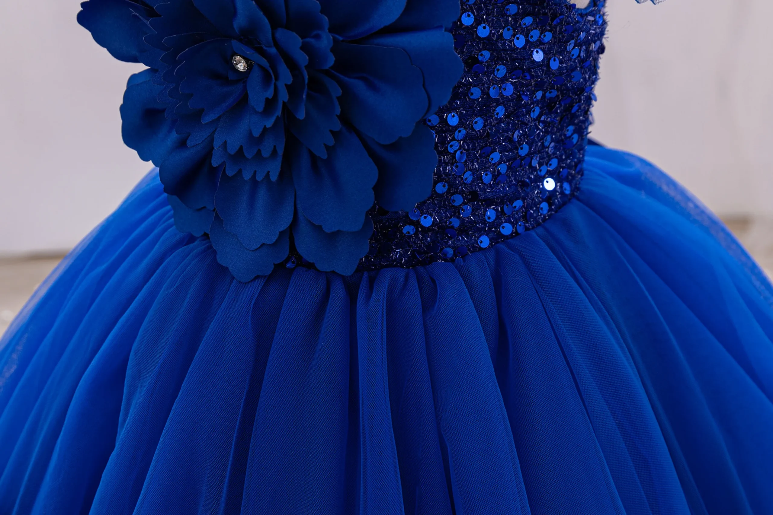 Elegant Girl Princess Dress Small flying sleeves asymsymmetrical straps Formal occasion Girl dress Sequin Wedding dress Party gi – Image 29