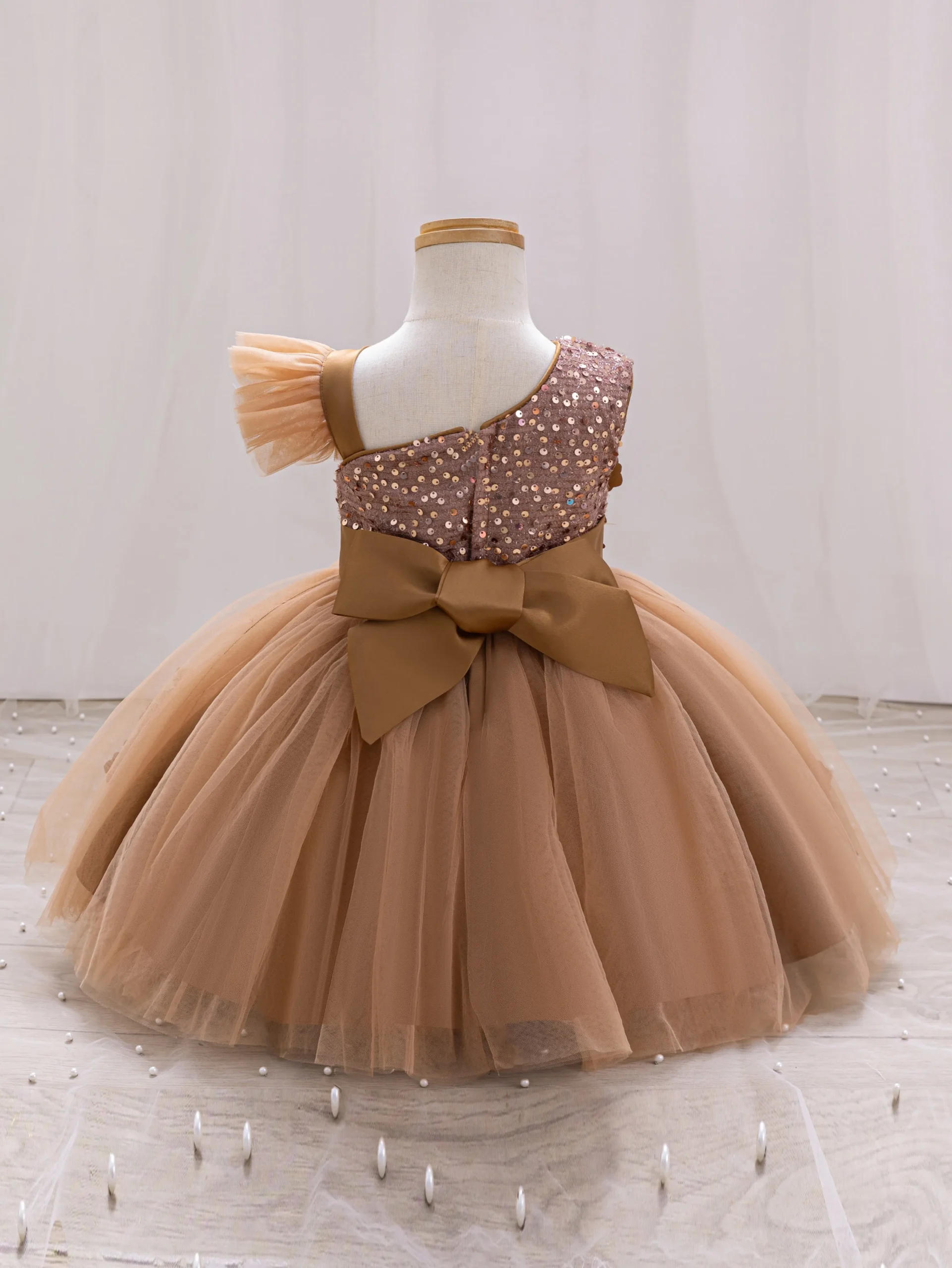 Elegant Girl Princess Dress Small flying sleeves asymsymmetrical straps Formal occasion Girl dress Sequin Wedding dress Party gi – Image 39