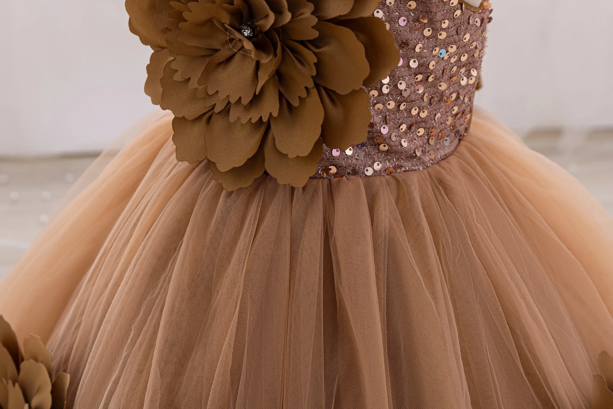 Elegant Girl Princess Dress Small flying sleeves asymsymmetrical straps Formal occasion Girl dress Sequin Wedding dress Party gi – Image 42