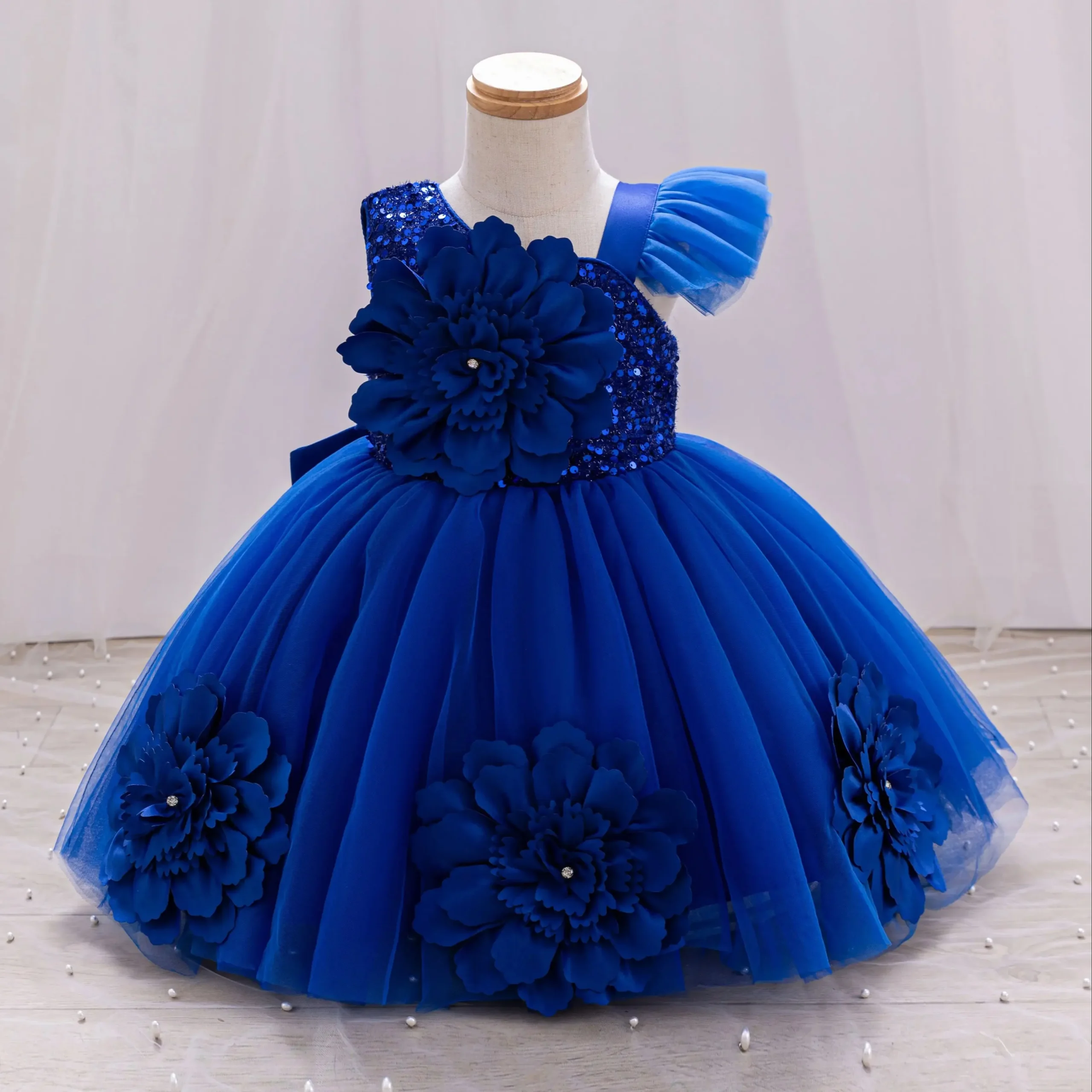 Elegant Girl Princess Dress Small flying sleeves asymsymmetrical straps Formal occasion Girl dress Sequin Wedding dress Party gi – Image 3