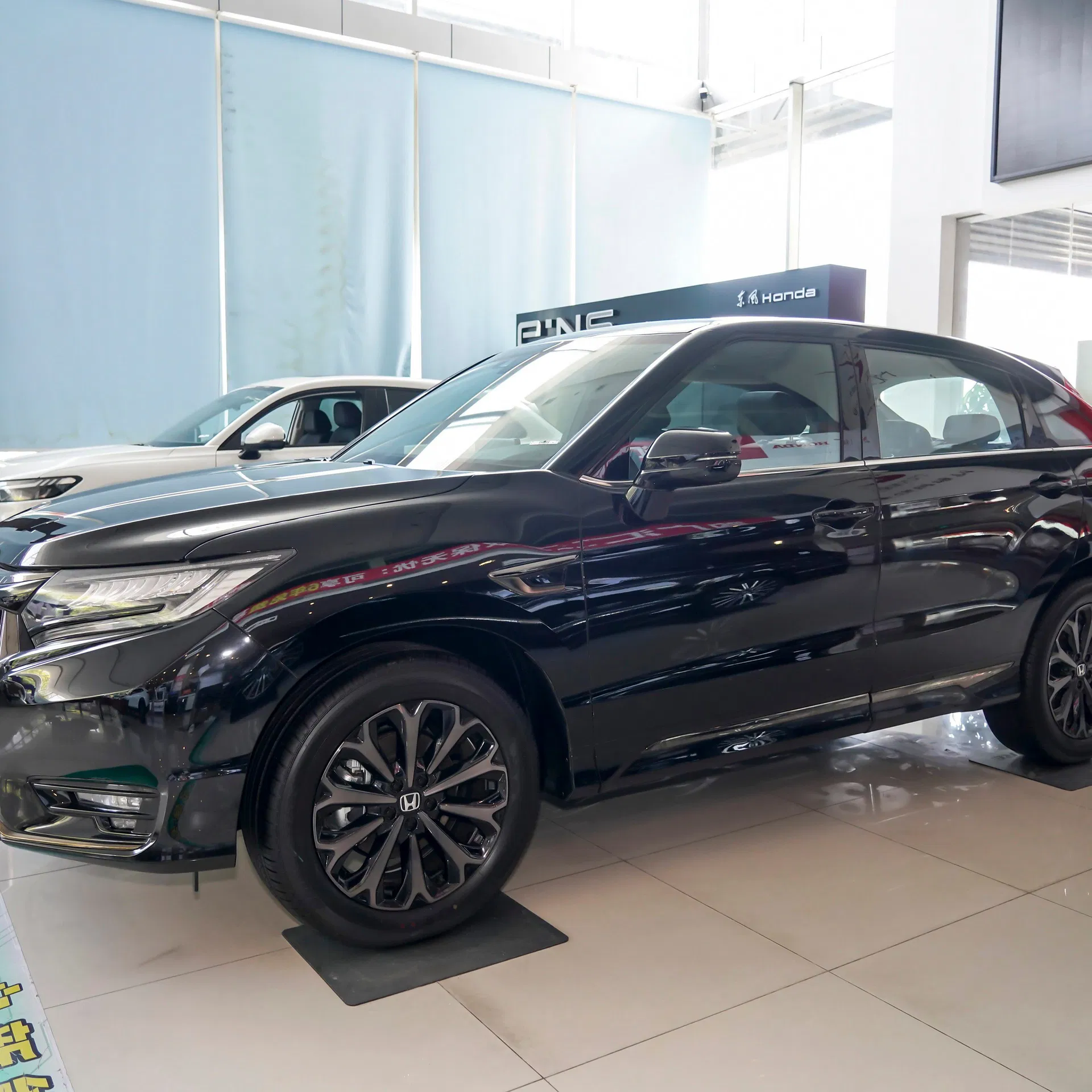 Honda UR-V 240 Turbo 2WD SUV de taille moyenne, année 2025, à vendre – Image 3