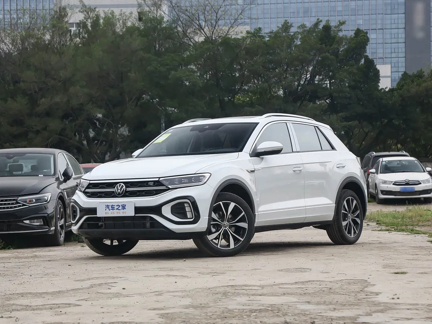2025 V-Olkswagen T-Roc 300tsi Édition Chen Guang DSG – Image 5