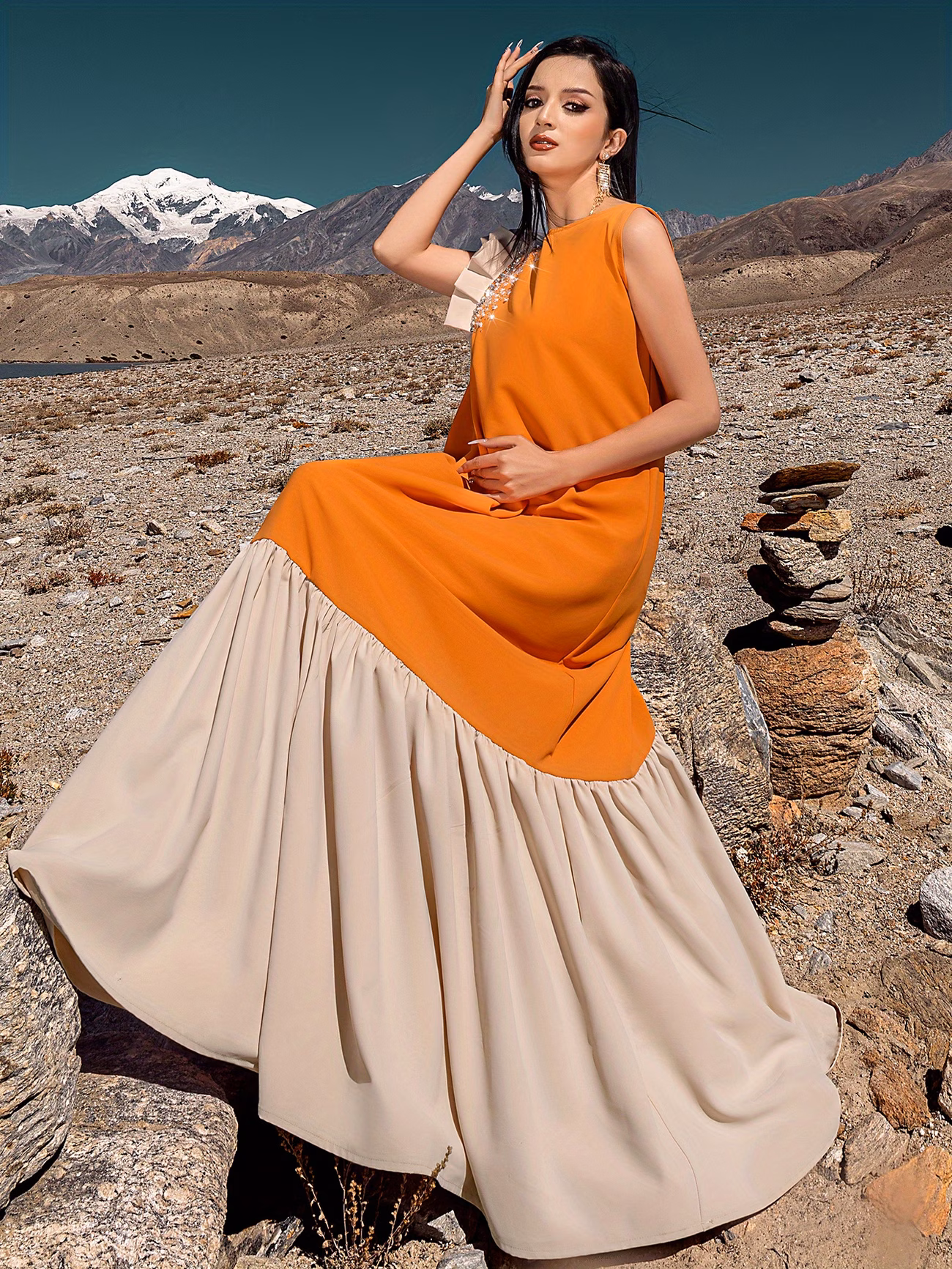 Robe pour femme sans manches, froncée, à col rond, perles de fantaisie à la main, avec color-block orange et kaki