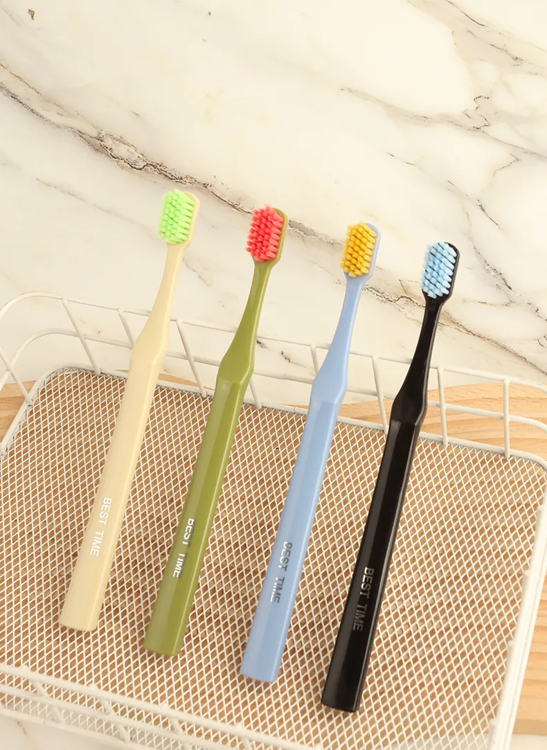 Brosse à dents douce adulte en PBT à prix abordable, brosse à dents en plastique avec carte blister individuelle – Image 7