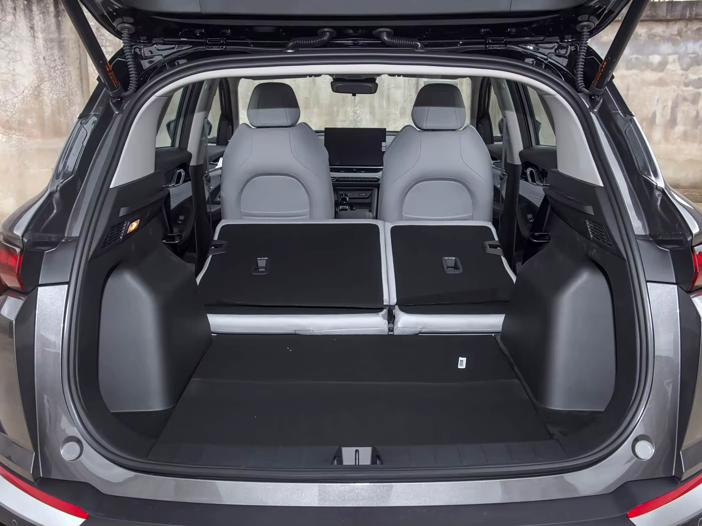 Voiture chinoise à essence nouveau SUV compact Geely Binyue Coolray véhicule à carburant – Image 3