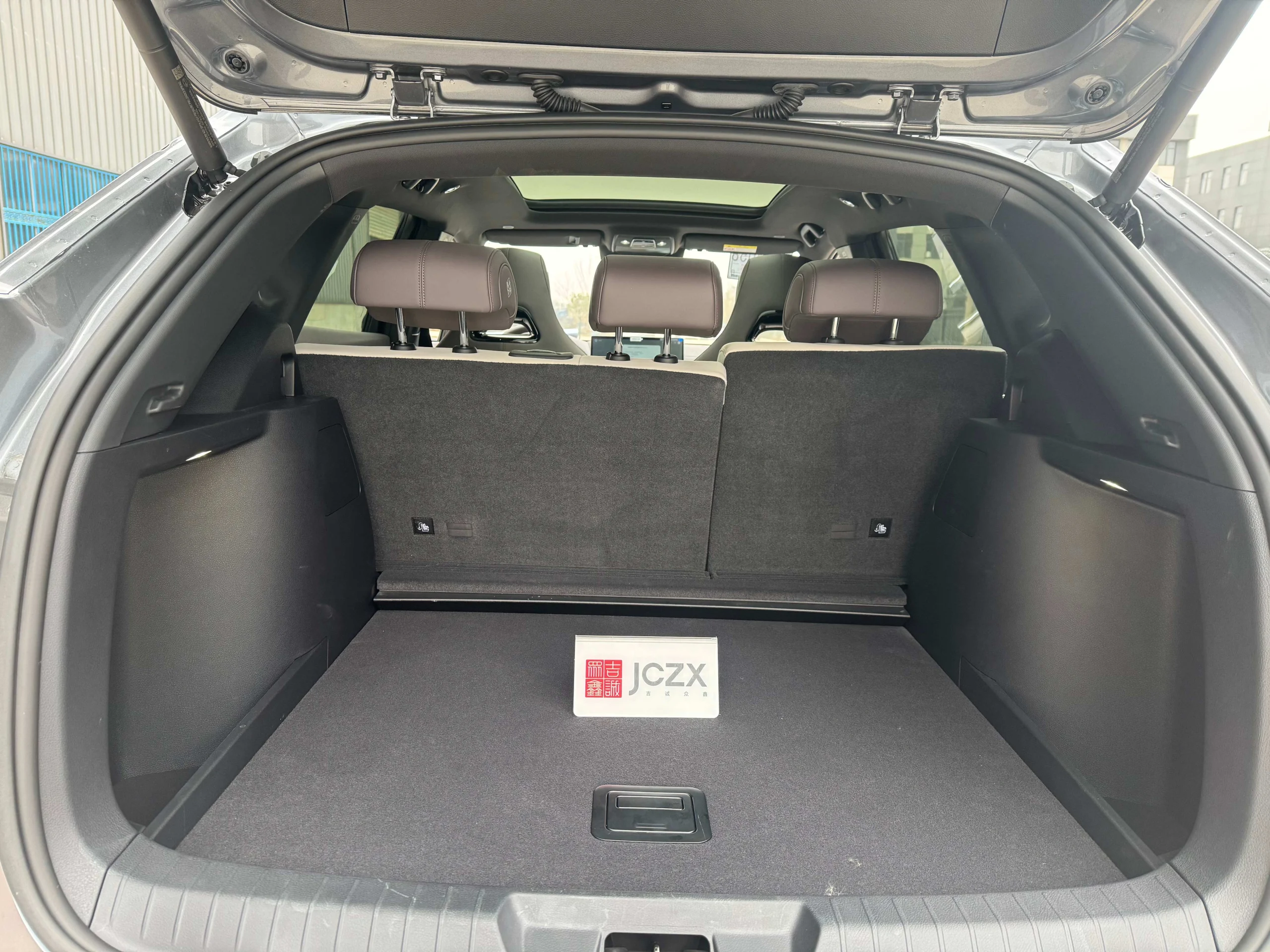 2025 Vente Chaude Byd Song Plus Phev SUV - Dm-I Hybride 890km Plage Véhicule Vente en Gros Usine Chinoise – Image 5