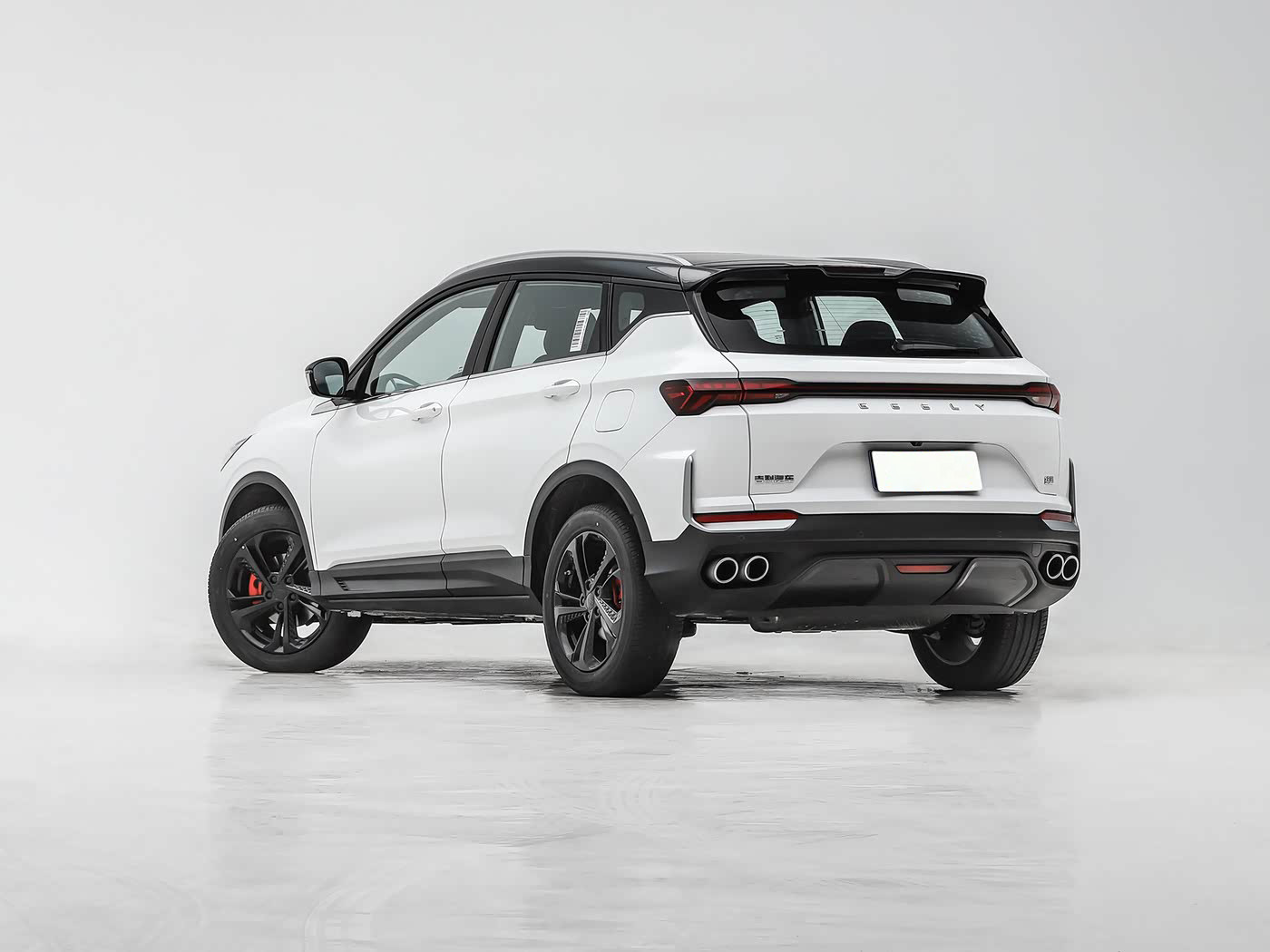 Voiture chinoise à essence nouveau SUV compact Geely Binyue Coolray véhicule à carburant