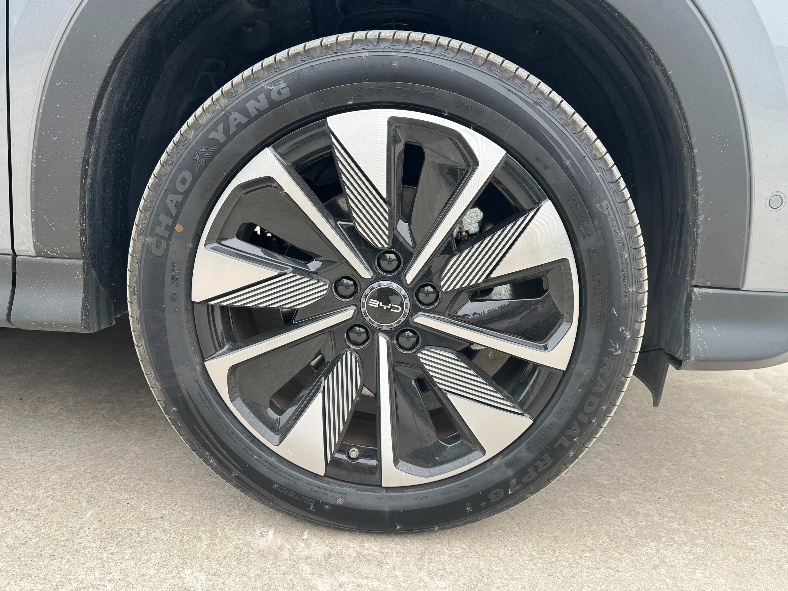2025 Vente Chaude Byd Song Plus Phev SUV - Dm-I Hybride 890km Plage Véhicule Vente en Gros Usine Chinoise – Image 10