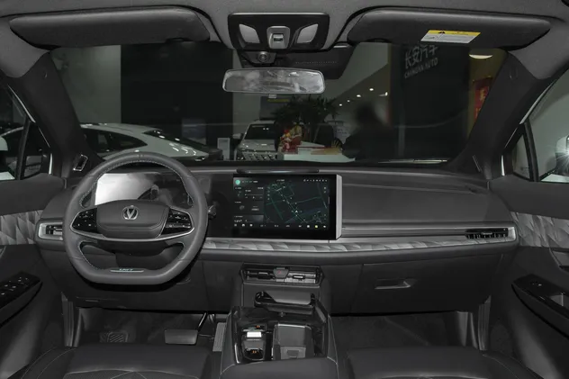 Voitures Changan Uni-T d'occasion à essence, très demandées, au meilleur prix, version SUV essence. – Image 2
