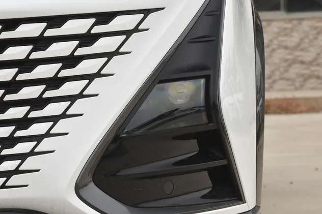 Voitures Changan Uni-T d'occasion à essence, très demandées, au meilleur prix, version SUV essence. – Image 6