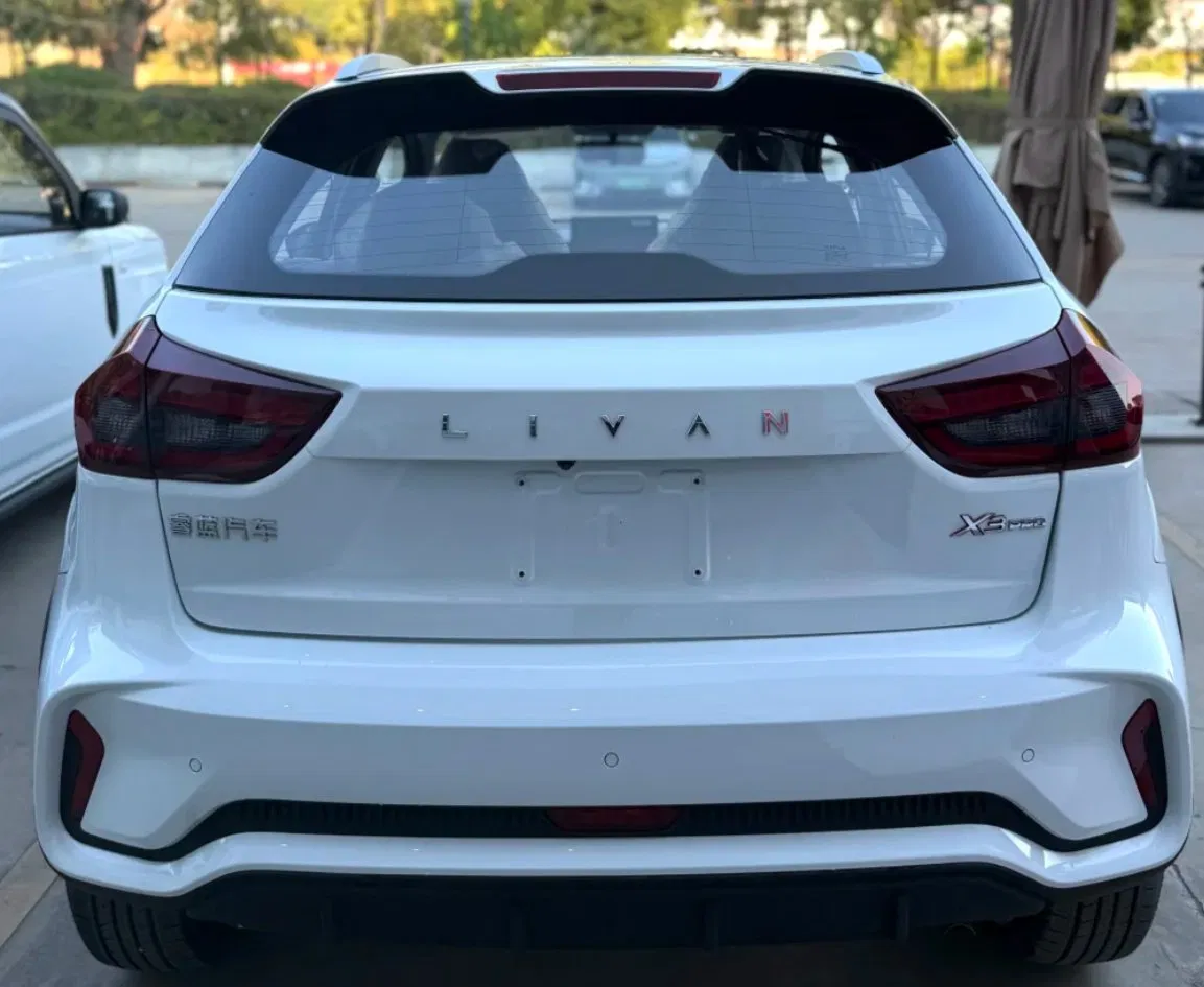 Ruian X3 PRO Stock Essence Livan - Haute Vitesse 5-Door Expérience SUV – Image 3