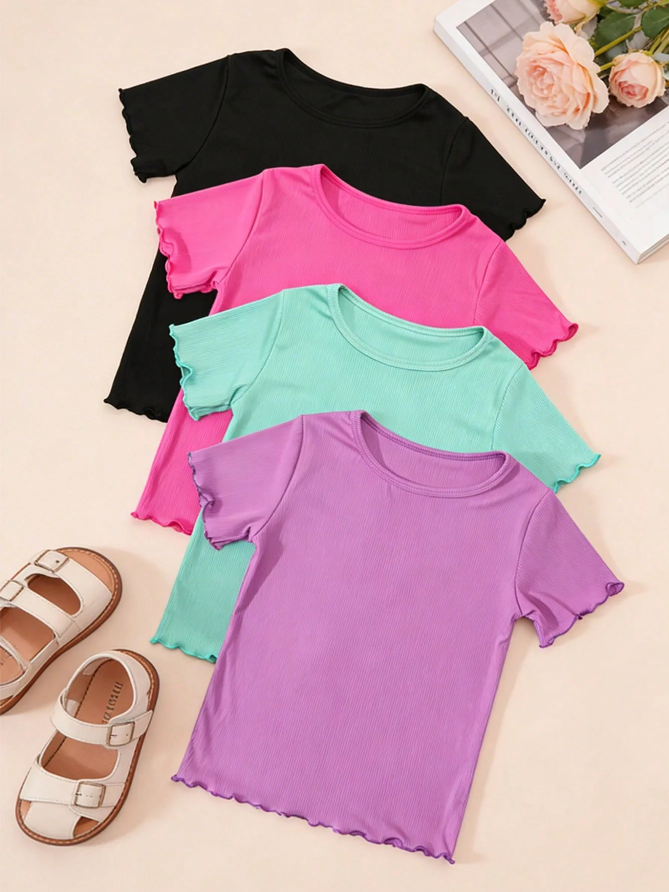 Ensemble de 4 pièces de T-shirts à manches courtes à bords ondulés rayés pour filles, doux et confortables pour filles, offrant fraîcheur et respirabilité – Image 5