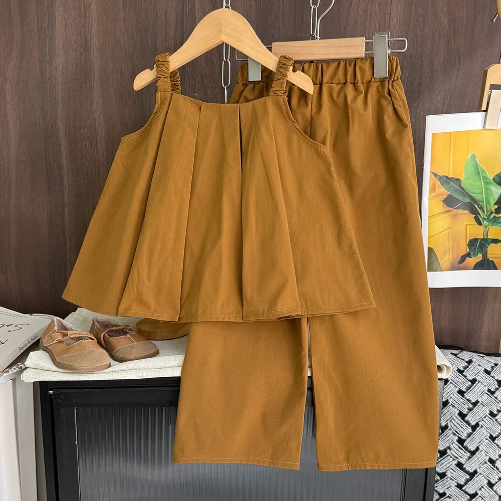 Ensemble Ours pour filles, version coréenne, été, t-shirt plissé kaki + pantalon long, deux pièces, tenues mode enfant unies – Image 2