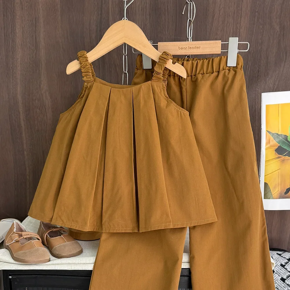 Ensemble Ours pour filles, version coréenne, été, t-shirt plissé kaki + pantalon long, deux pièces, tenues mode enfant unies – Image 3