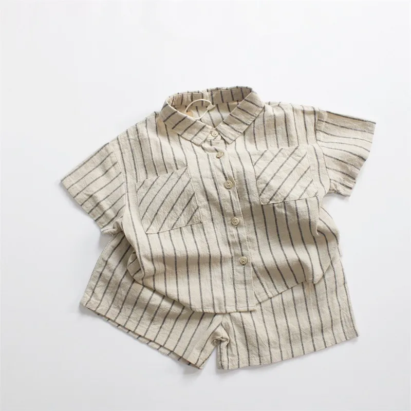 Ensemble rayé été 2026 pour bébé garçon, style coréen, chemise et short en coton et lin, style décontracté.
