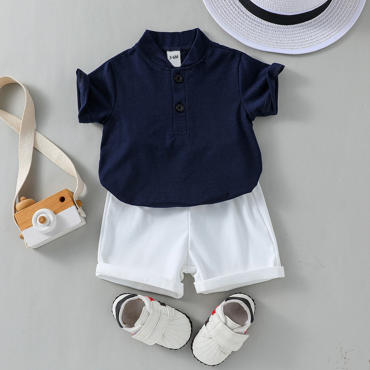2PCS Ensemble de vêtements pour bébé garçon blanc à manches courtes T-shirt Short d'été Tenue décontractée quotidienne pour les costumes pour tout-petits